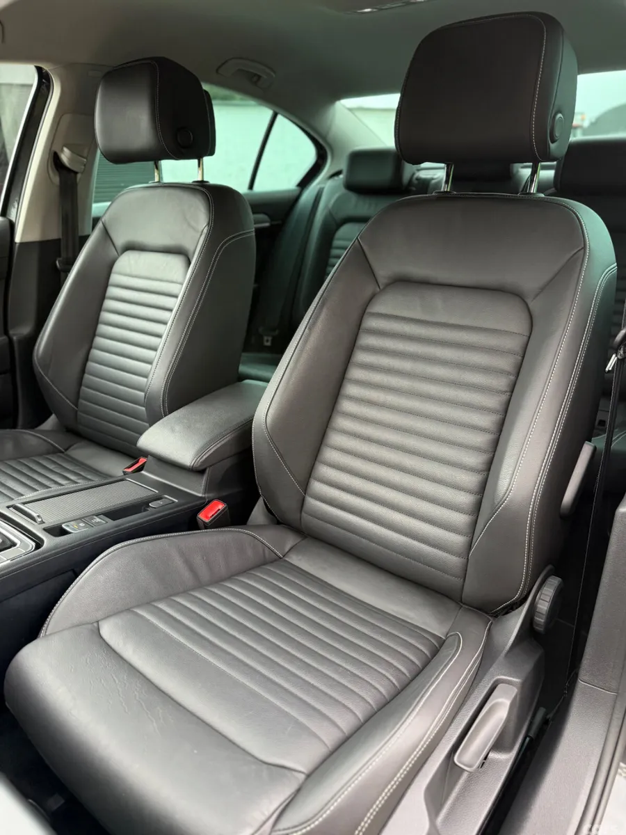 Volkswagen Passat Saloon, Petrol Plug-in Hybrid, 2021, Grey