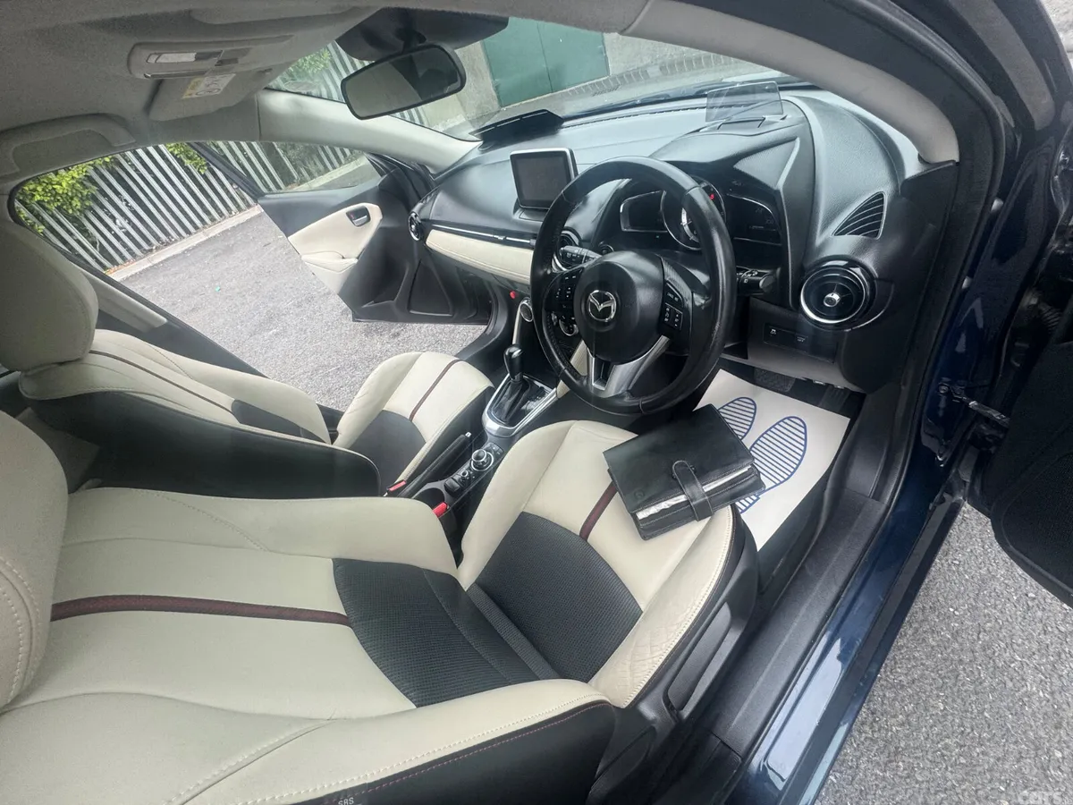 Mazda Demio Hatchback, Diesel, 2015, Blue