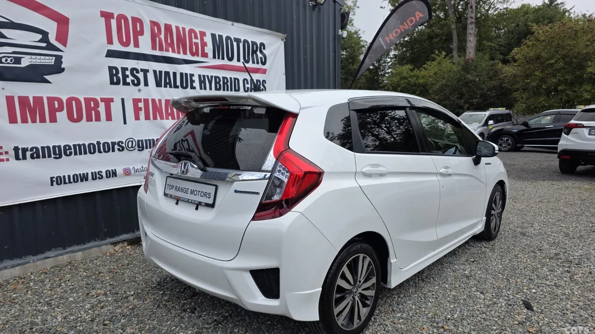 Honda Fit Hatchback, Petrol Hybrid, 2015, White