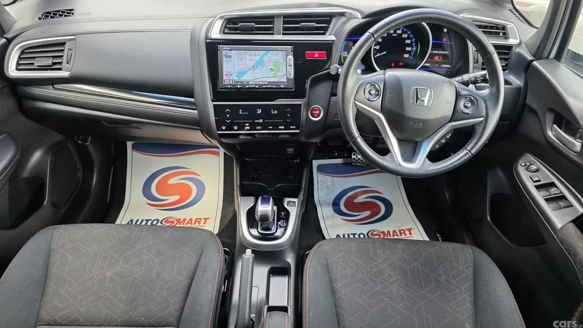 Honda Fit Hatchback, Petrol Hybrid, 2015, White