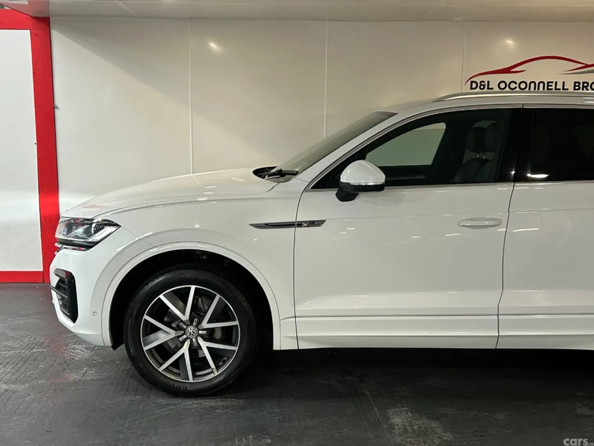 Volkswagen Touareg SUV, Diesel, 2019, White