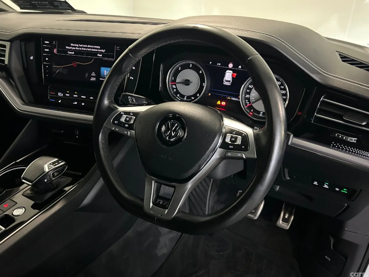 Volkswagen Touareg SUV, Diesel, 2019, White