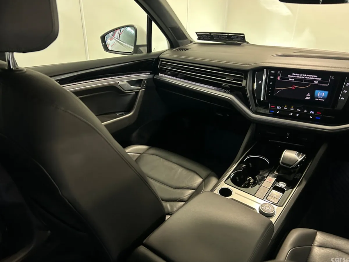 Volkswagen Touareg SUV, Diesel, 2019, White
