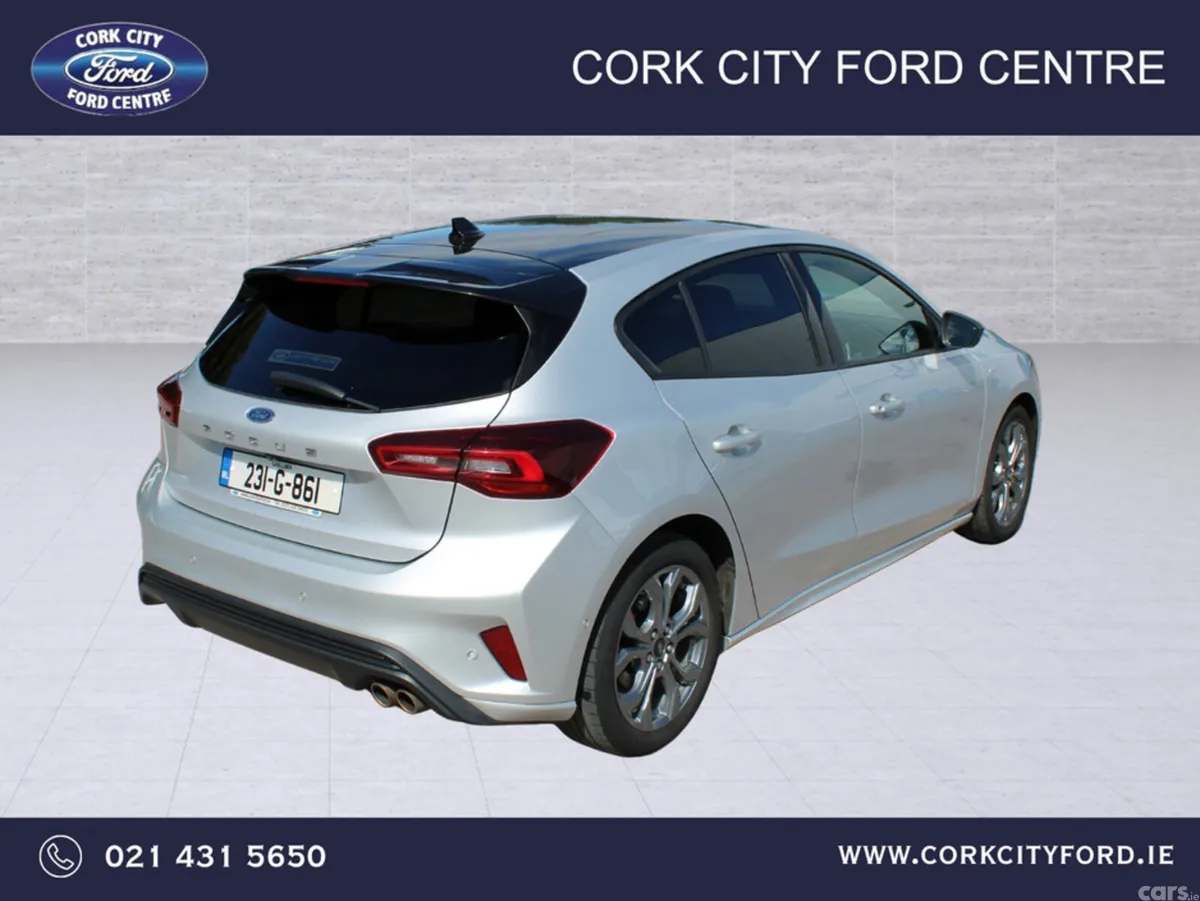 Ford Focus Hatchback, Petrol, 2023, Grey