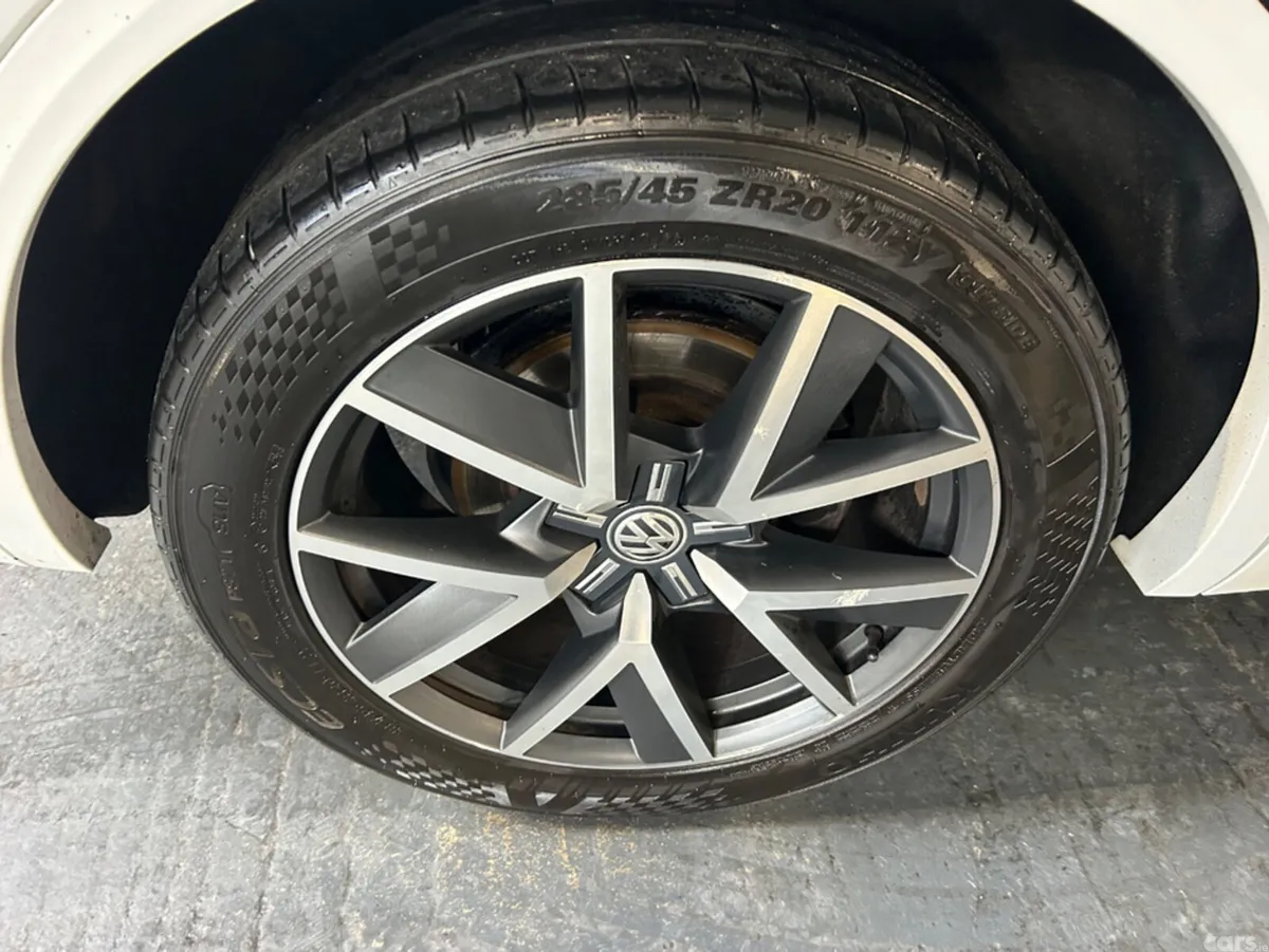 Volkswagen Touareg SUV, Diesel, 2019, White