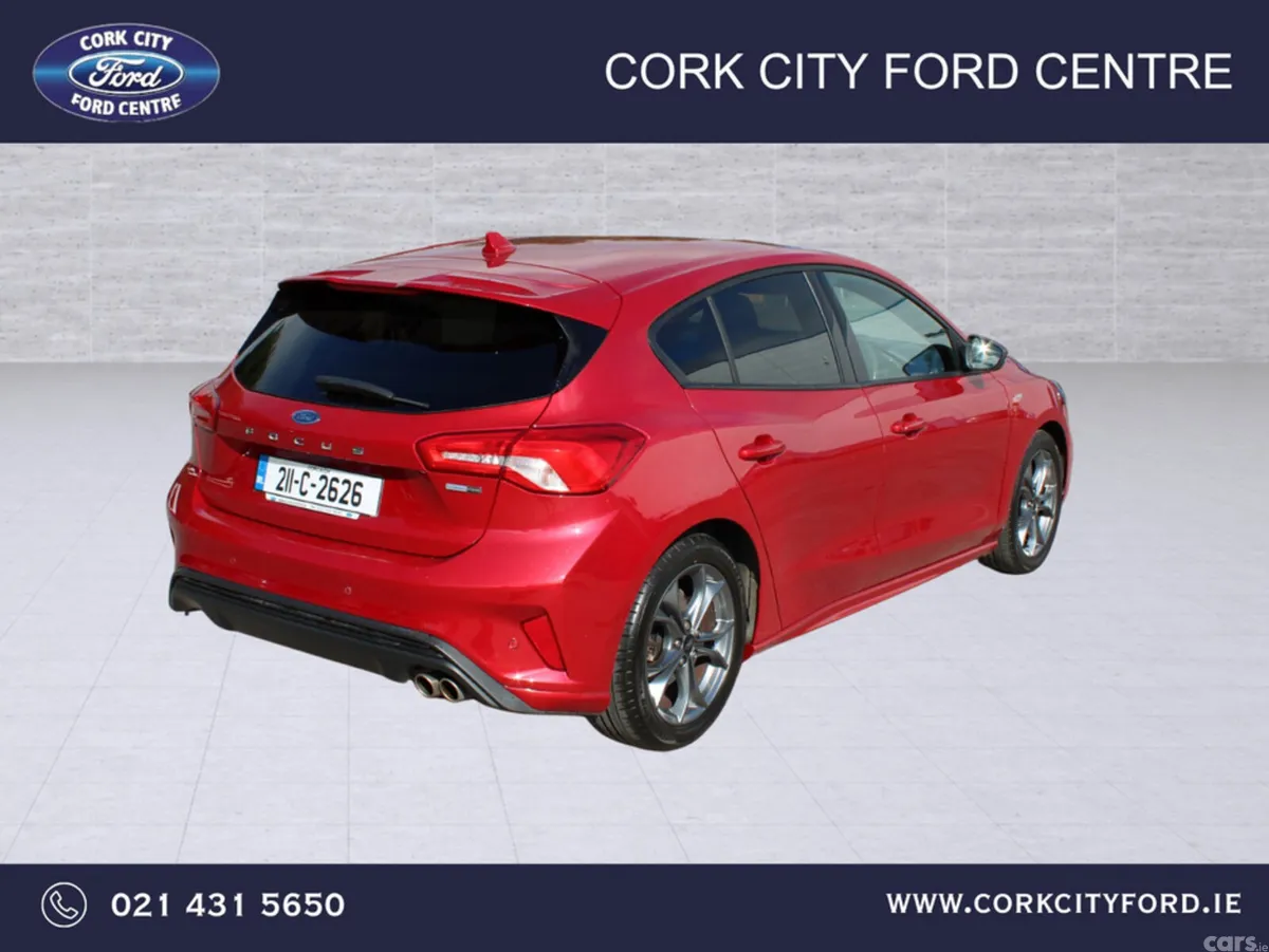 Ford Focus Hatchback, Petrol Hybrid, 2021, Red