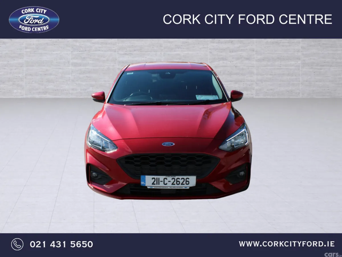 Ford Focus Hatchback, Petrol Hybrid, 2021, Red
