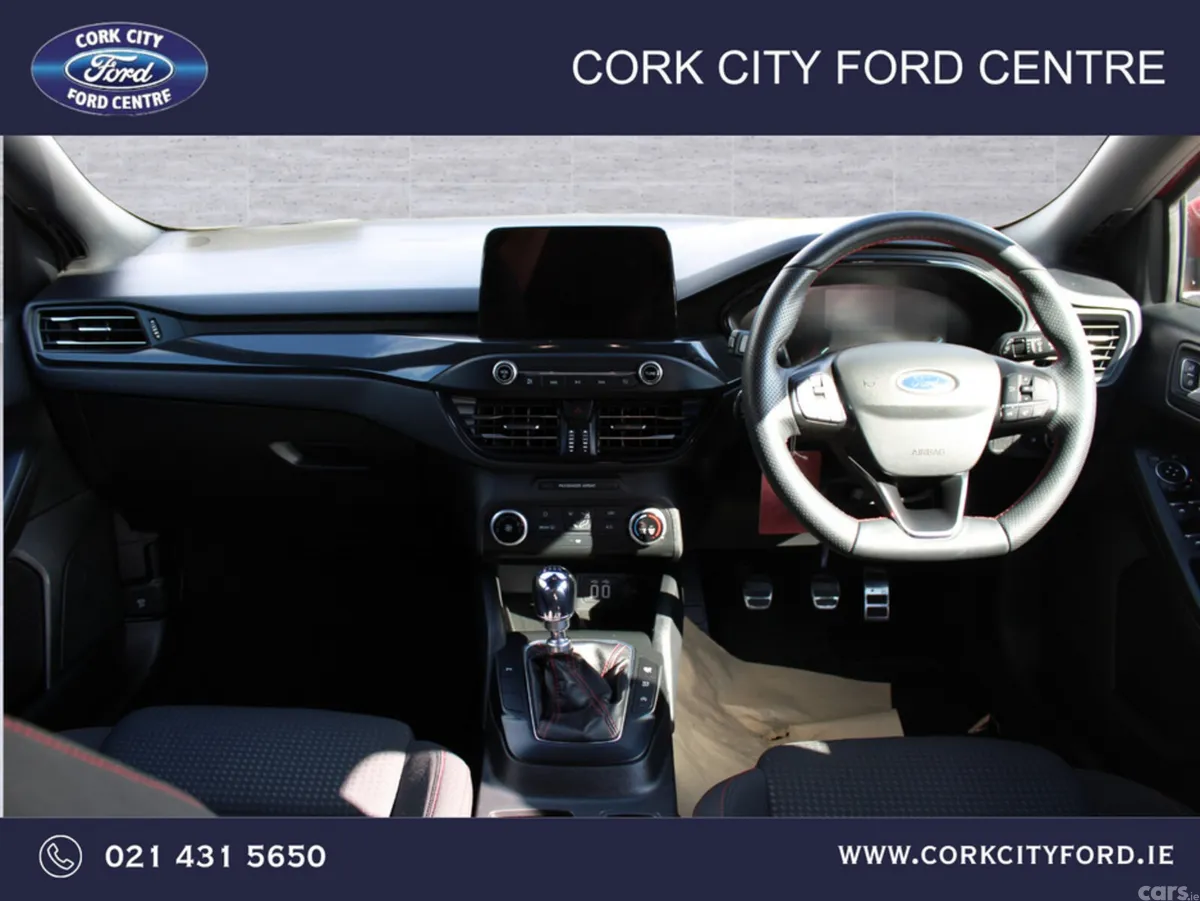 Ford Focus Hatchback, Petrol Hybrid, 2021, Red