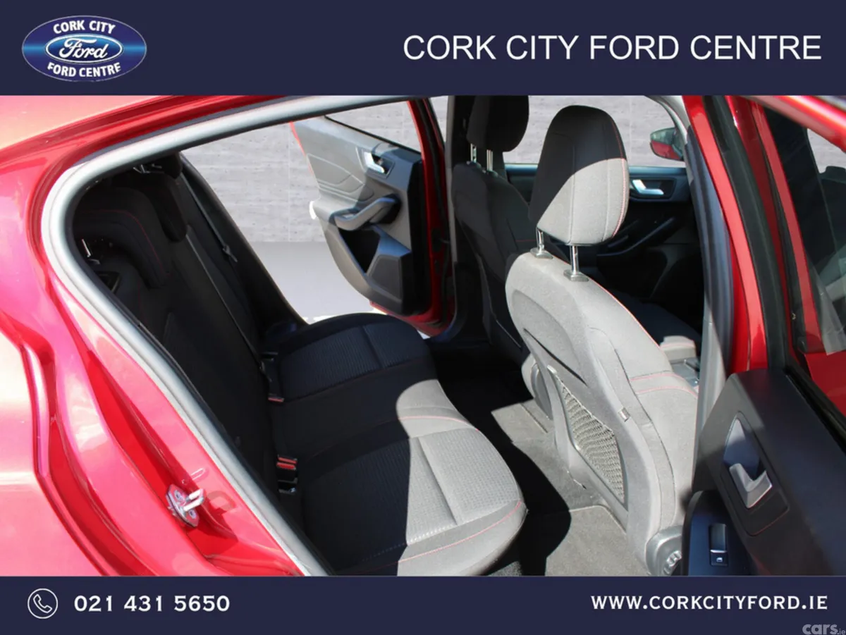 Ford Focus Hatchback, Petrol Hybrid, 2021, Red