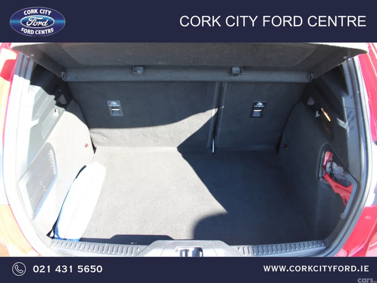 Ford Focus Hatchback, Petrol Hybrid, 2021, Red