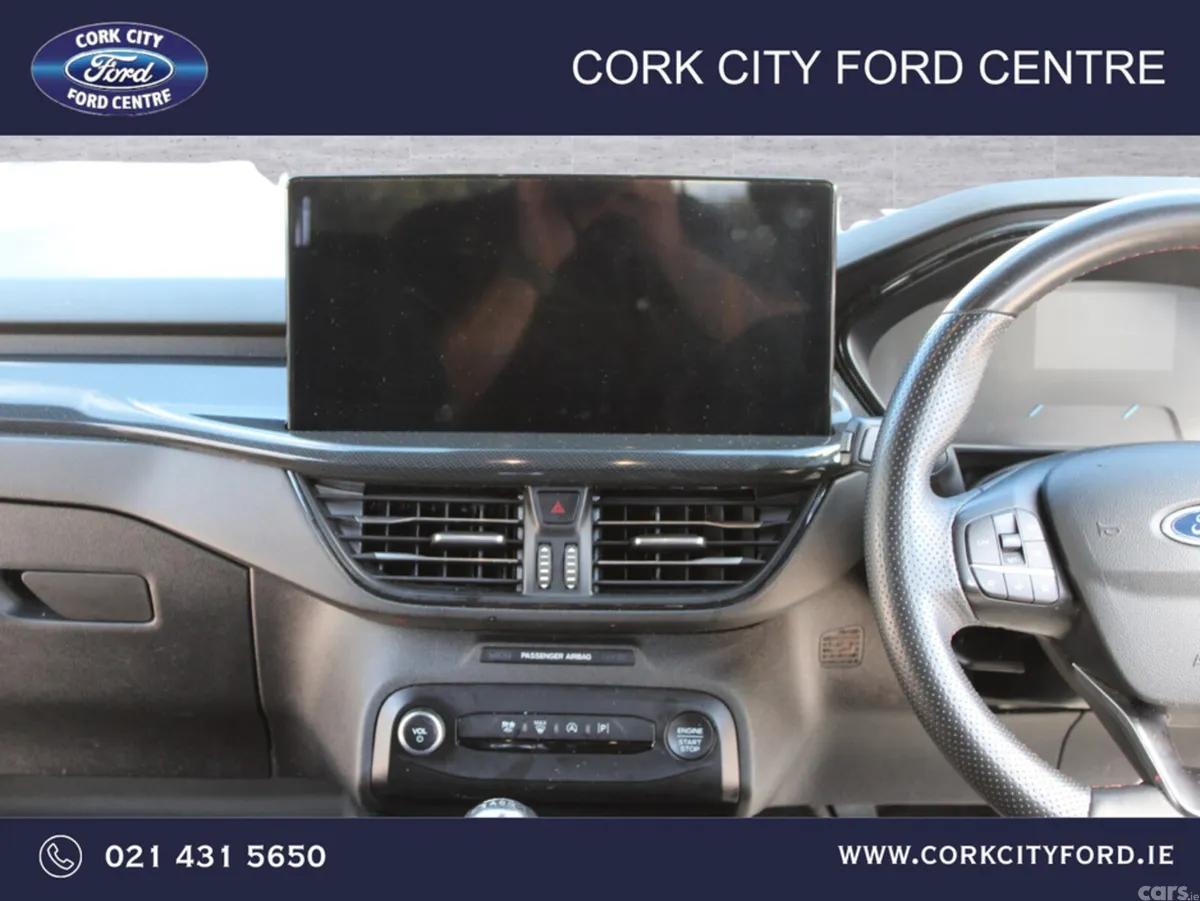 Ford Focus Hatchback, Petrol, 2023, Grey