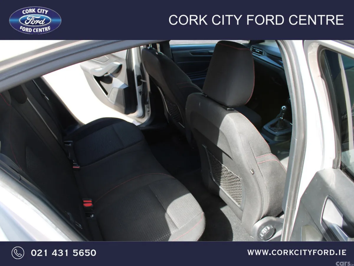 Ford Focus Hatchback, Petrol, 2023, Grey