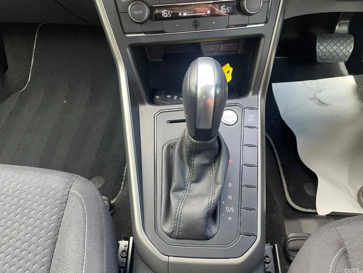 Volkswagen Polo Hatchback, Petrol, 2021, White