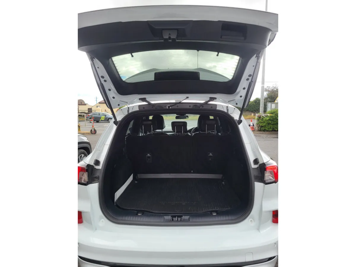 Ford Kuga MPV, Diesel, 2020, White