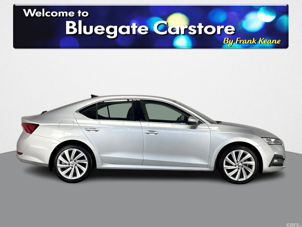 Skoda Octavia Saloon, Diesel, 2022, Grey