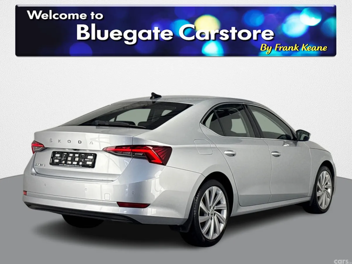 Skoda Octavia Saloon, Diesel, 2022, Grey