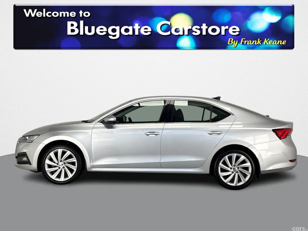 Skoda Octavia Saloon, Diesel, 2022, Grey