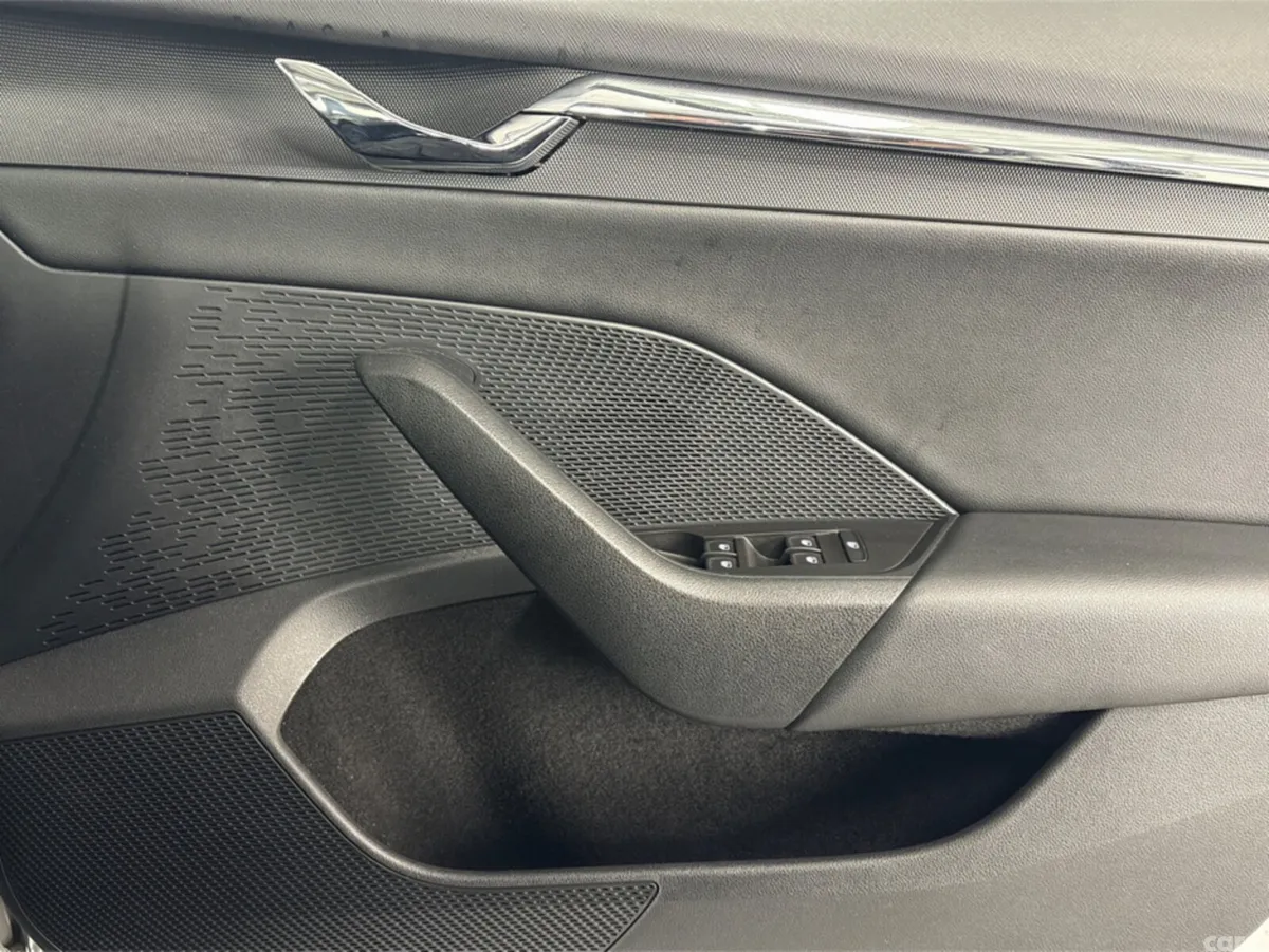 Skoda Octavia Saloon, Diesel, 2022, Grey