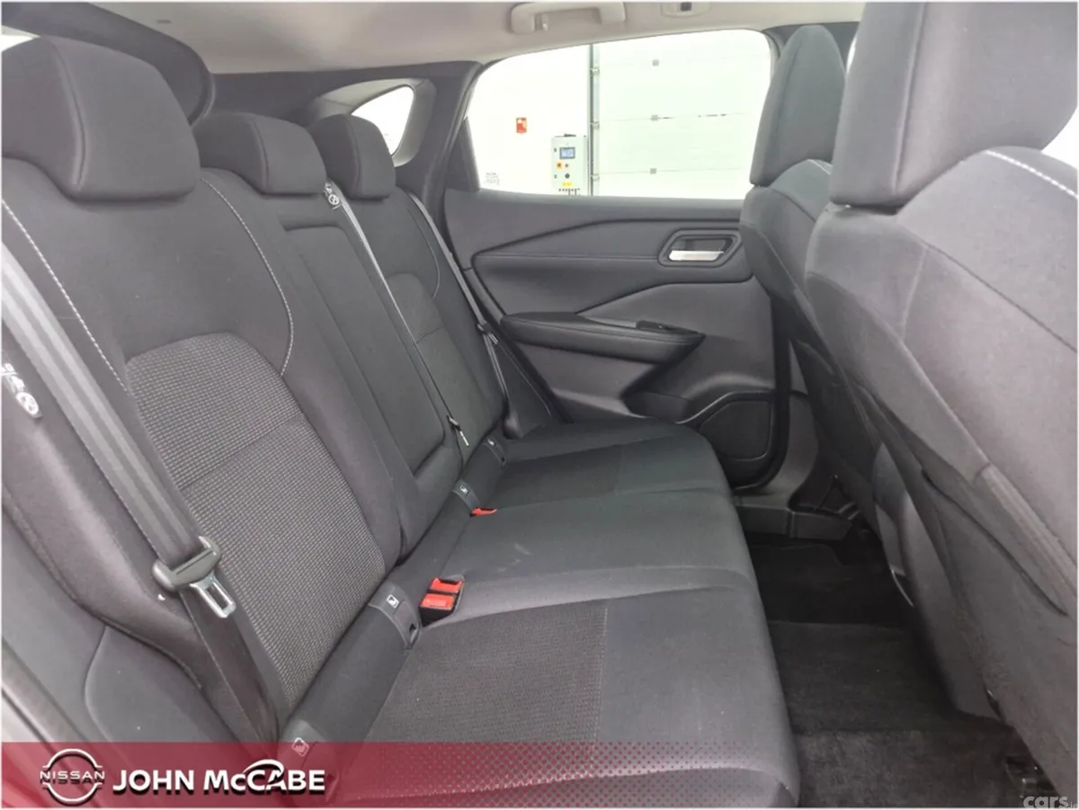 Nissan Qashqai MPV, Petrol Hybrid, 2024, Red