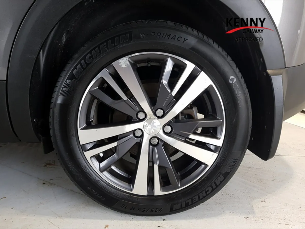 Peugeot 3008 MPV, Diesel, 2023, Grey