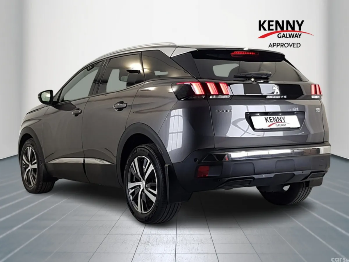 Peugeot 3008 MPV, Diesel, 2023, Grey