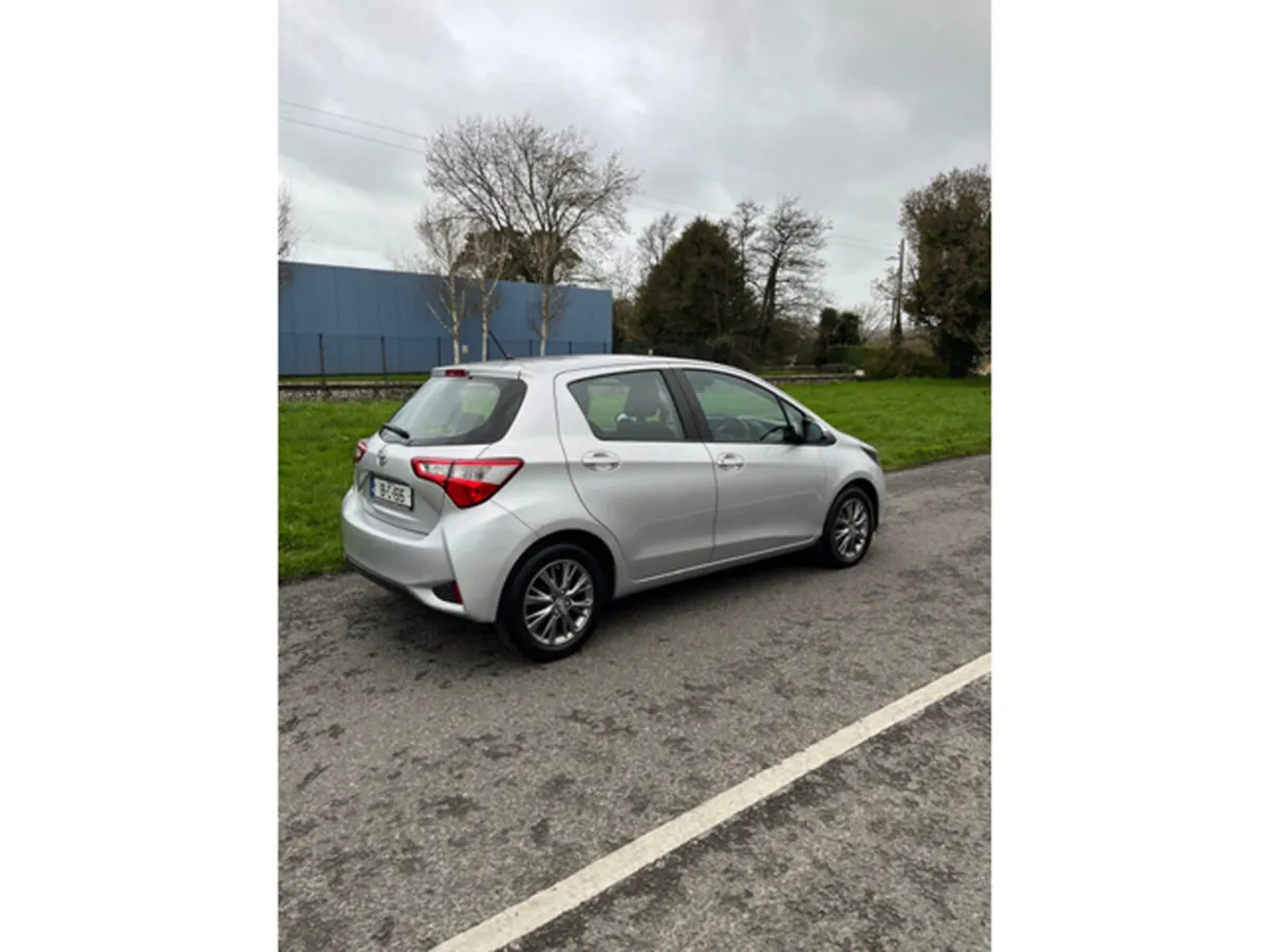 Toyota Yaris Hatchback, Petrol, 2019, Grey