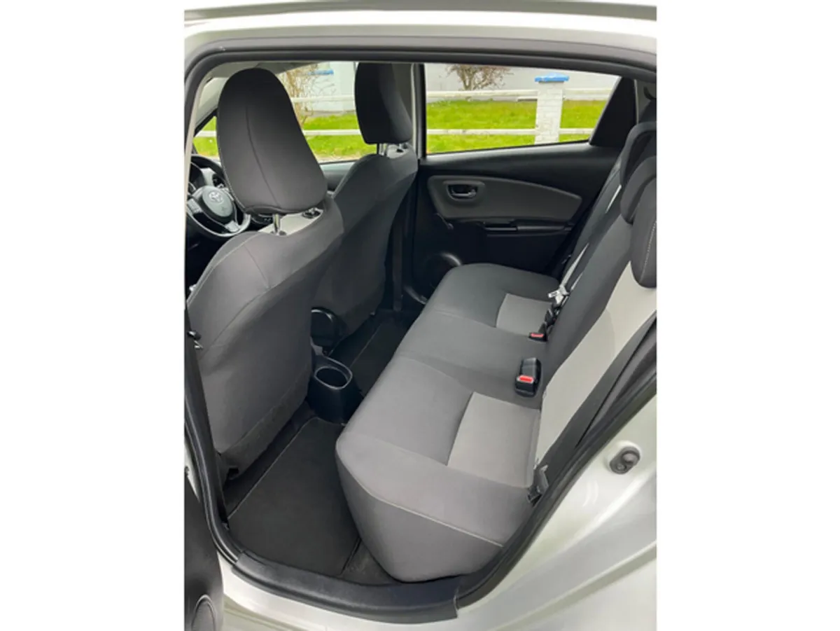 Toyota Yaris Hatchback, Petrol, 2019, Grey