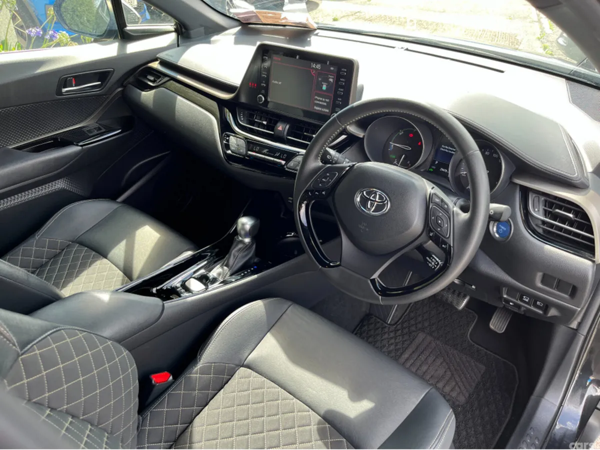 Toyota C-HR SUV, Petrol Hybrid, 2023, Black