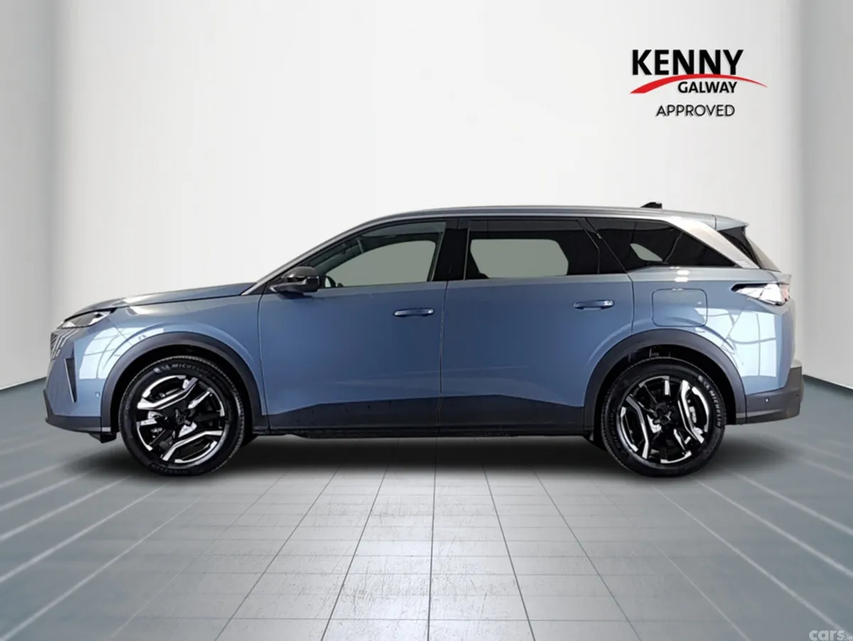 Peugeot 5008 MPV, Electric, 2026, Blue