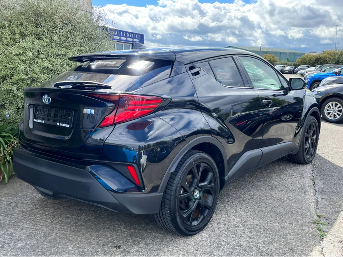 Toyota C-HR SUV, Petrol Hybrid, 2023, Black