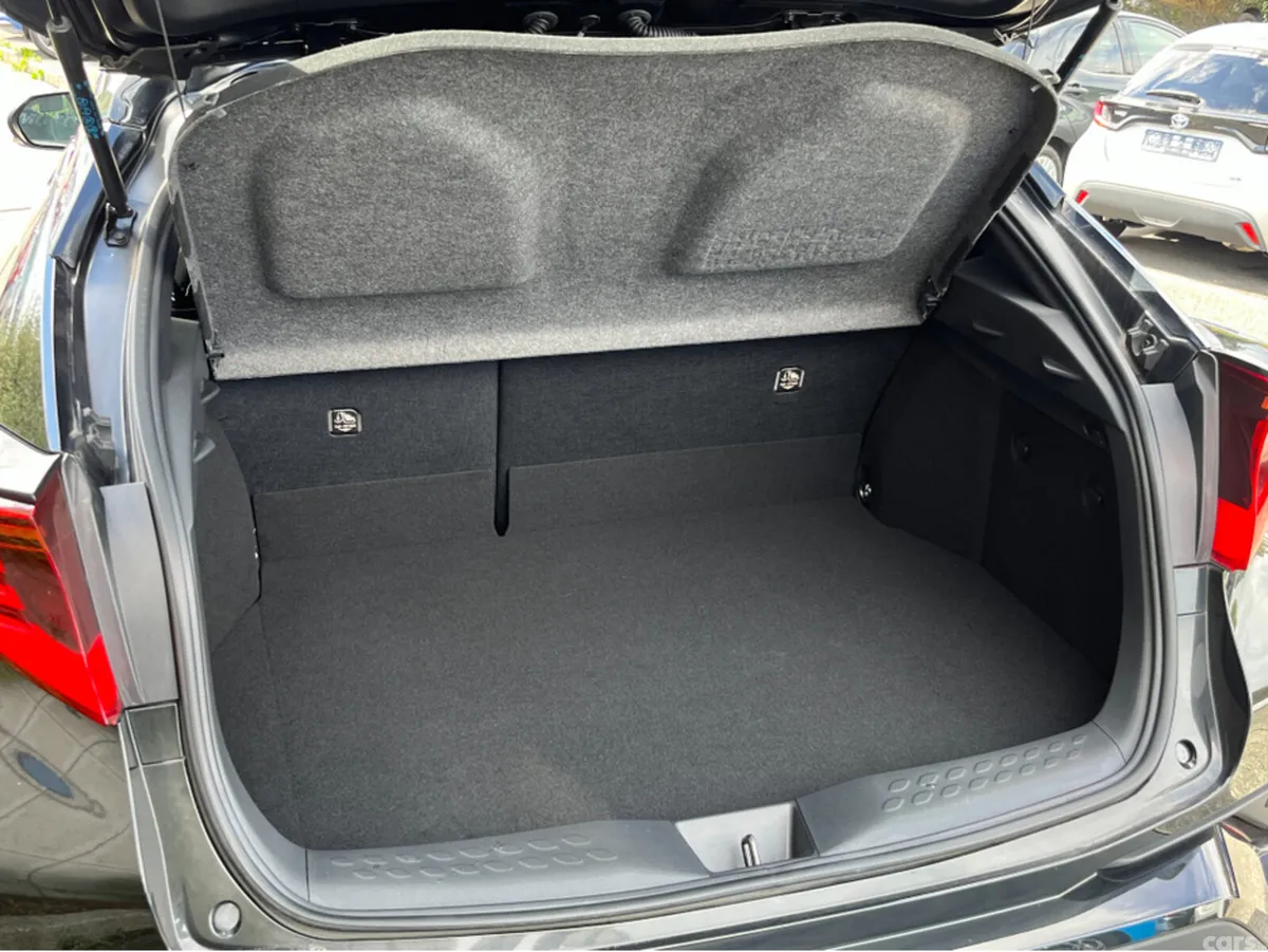 Toyota C-HR SUV, Petrol Hybrid, 2023, Black