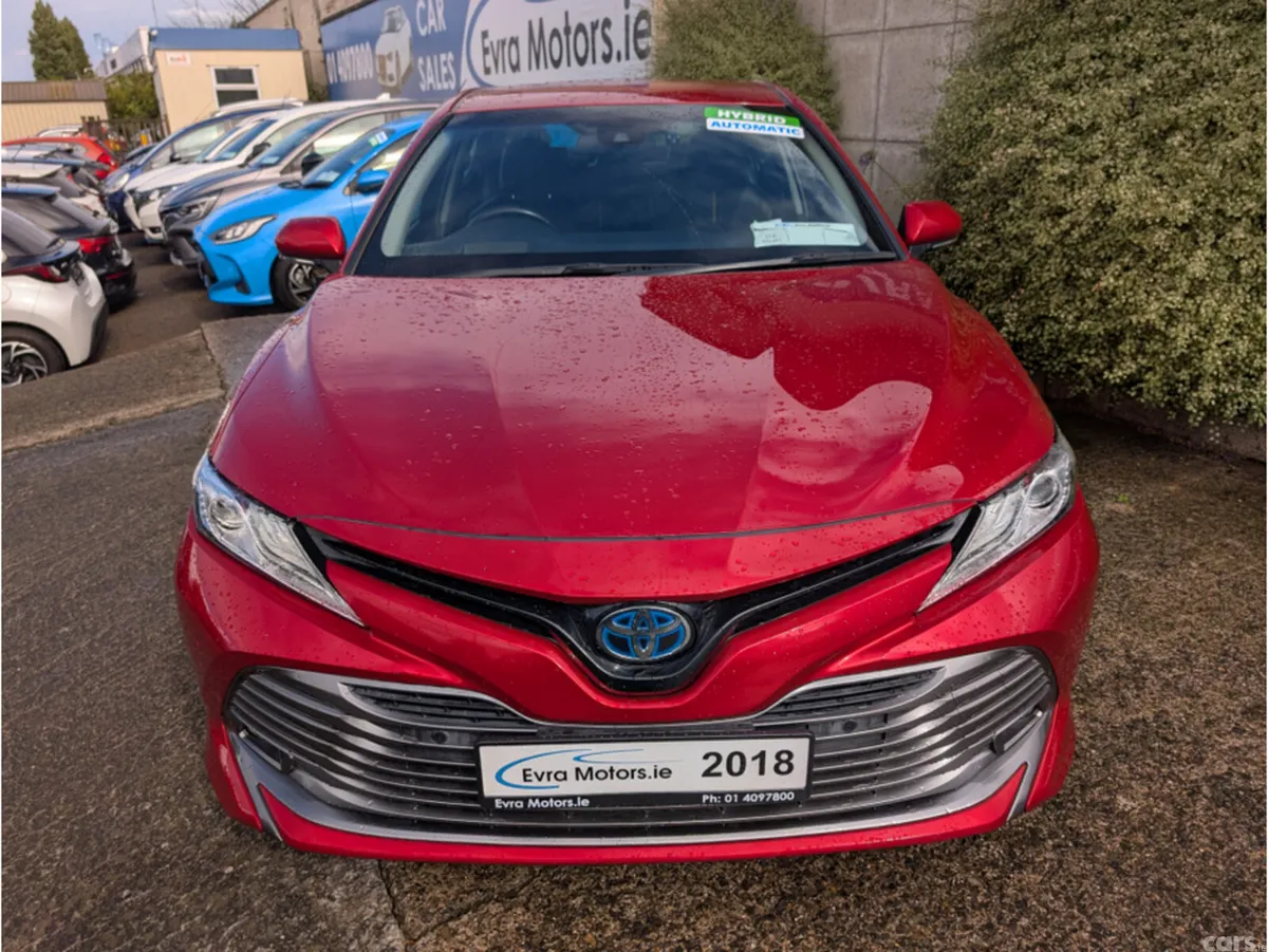 Toyota Camry Saloon, Petrol Hybrid, 2018, Red