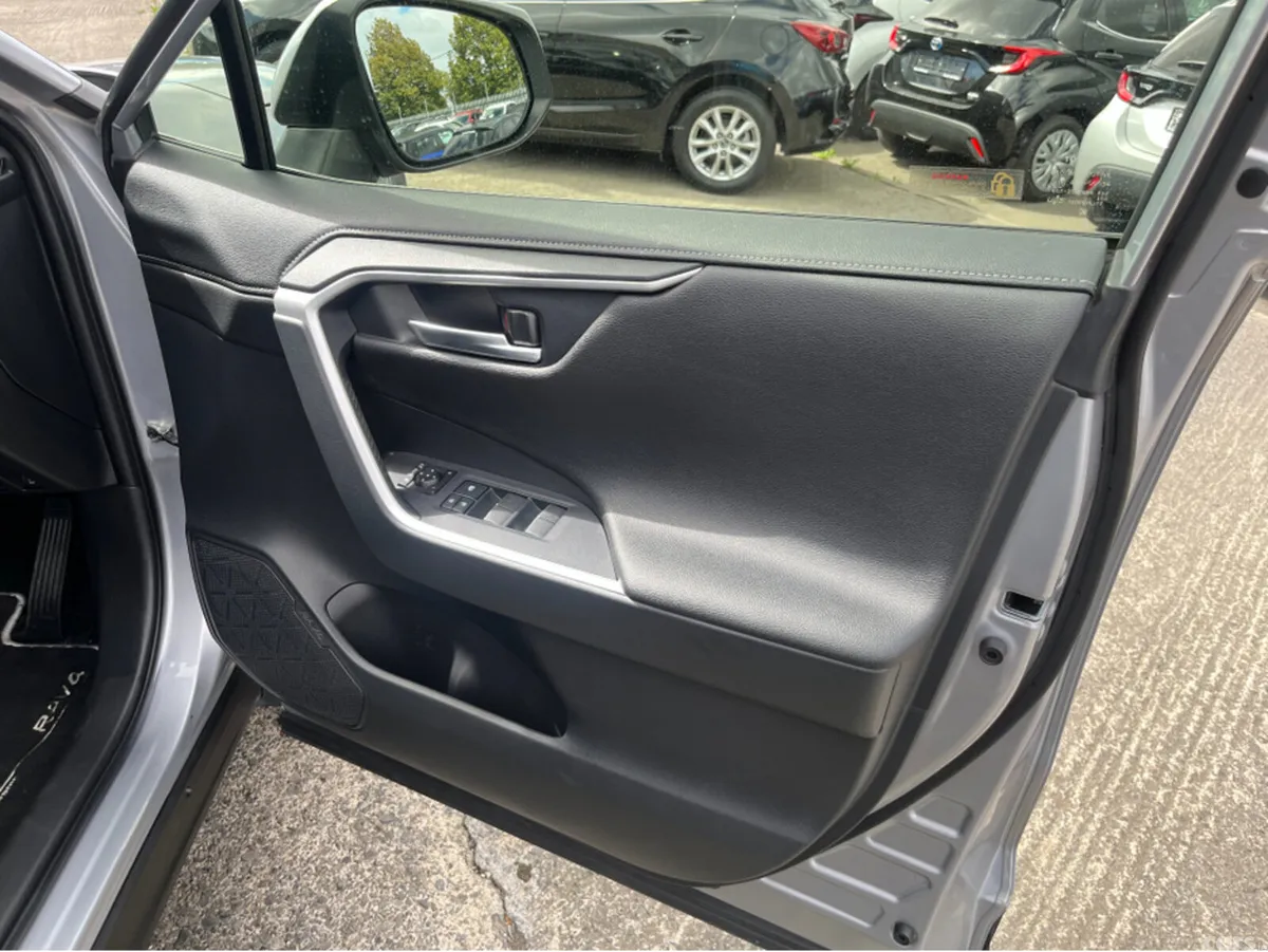 Toyota RAV4 SUV, Petrol Hybrid, 2024, Grey