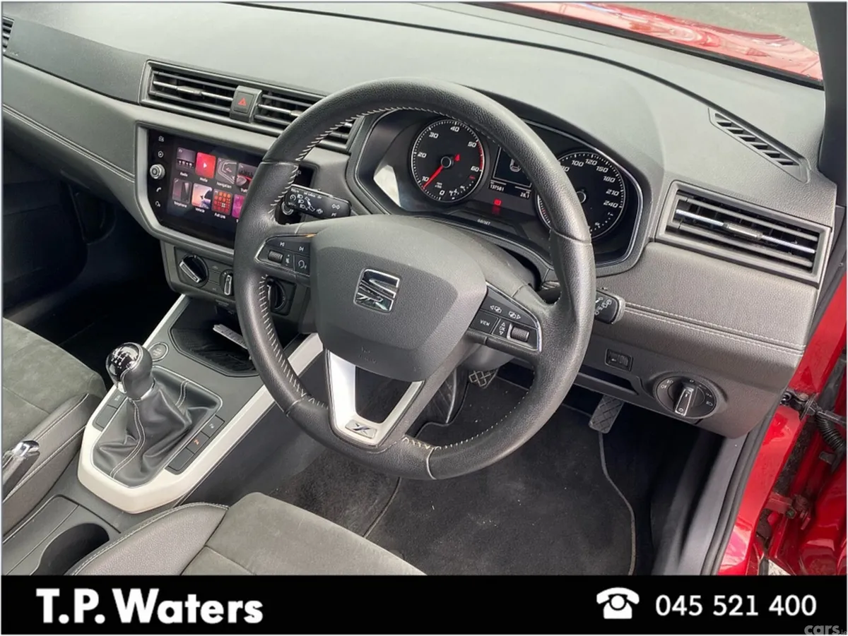 SEAT Arona Hatchback, Diesel, 2019, Red