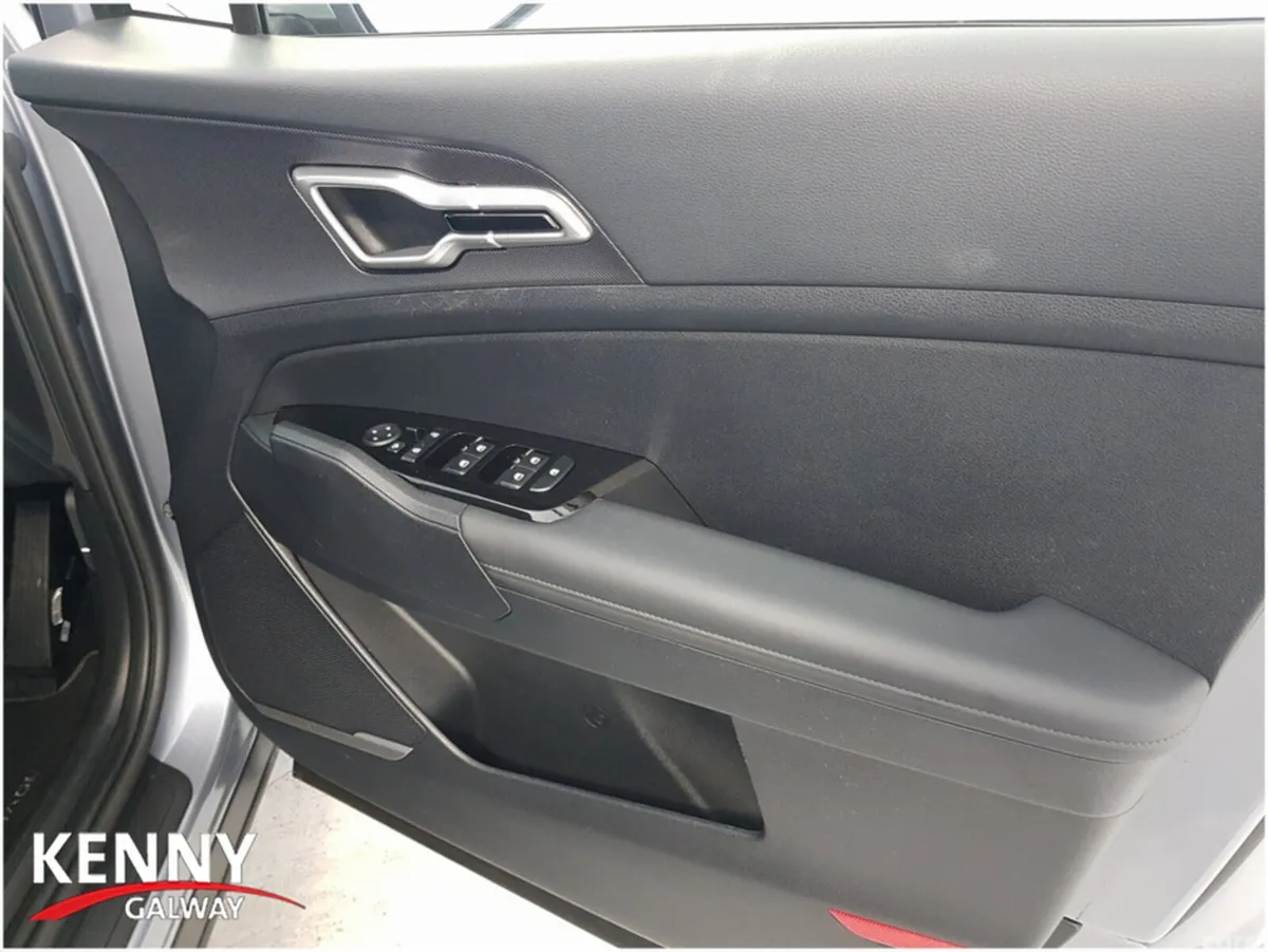 Kia Sportage MPV, Diesel, 2025, Grey