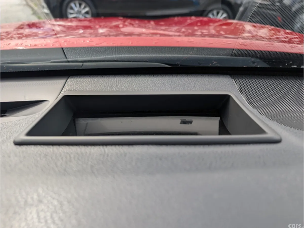 Toyota Camry Saloon, Petrol Hybrid, 2018, Red