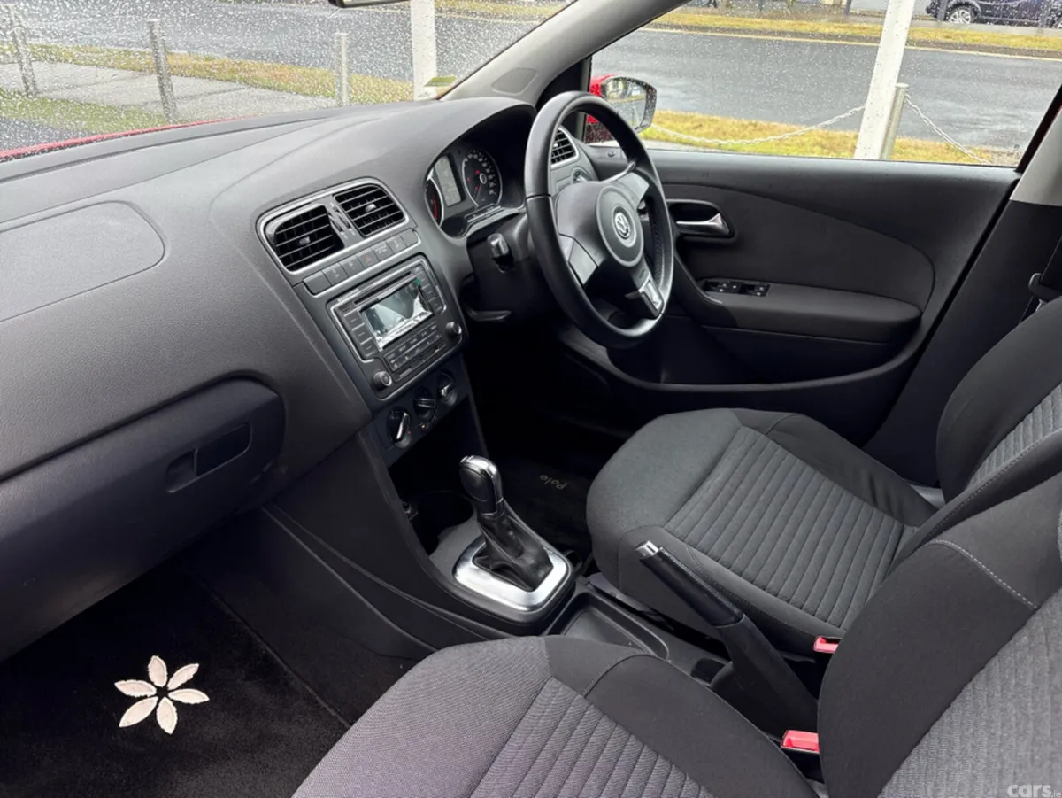 Volkswagen Polo Hatchback, Petrol, 2013, Red
