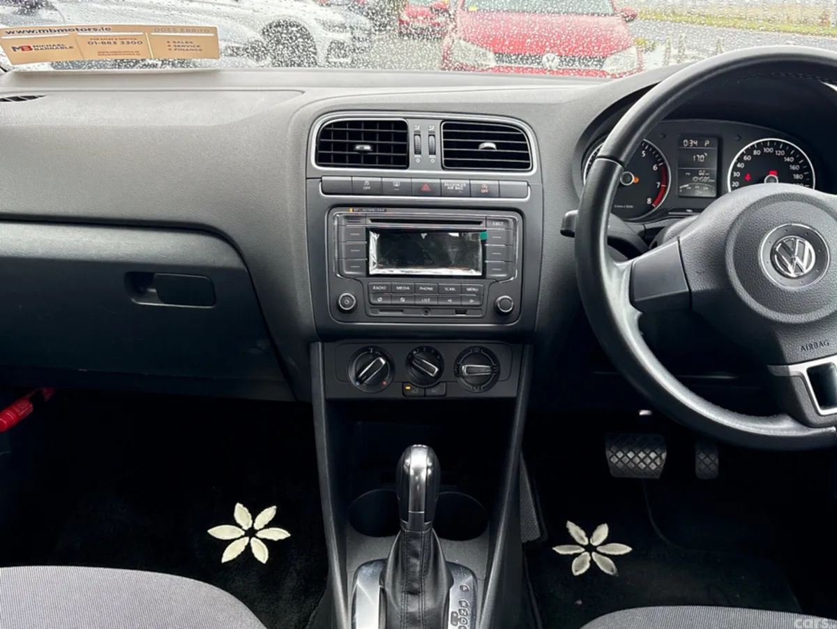 Volkswagen Polo Hatchback, Petrol, 2013, Red