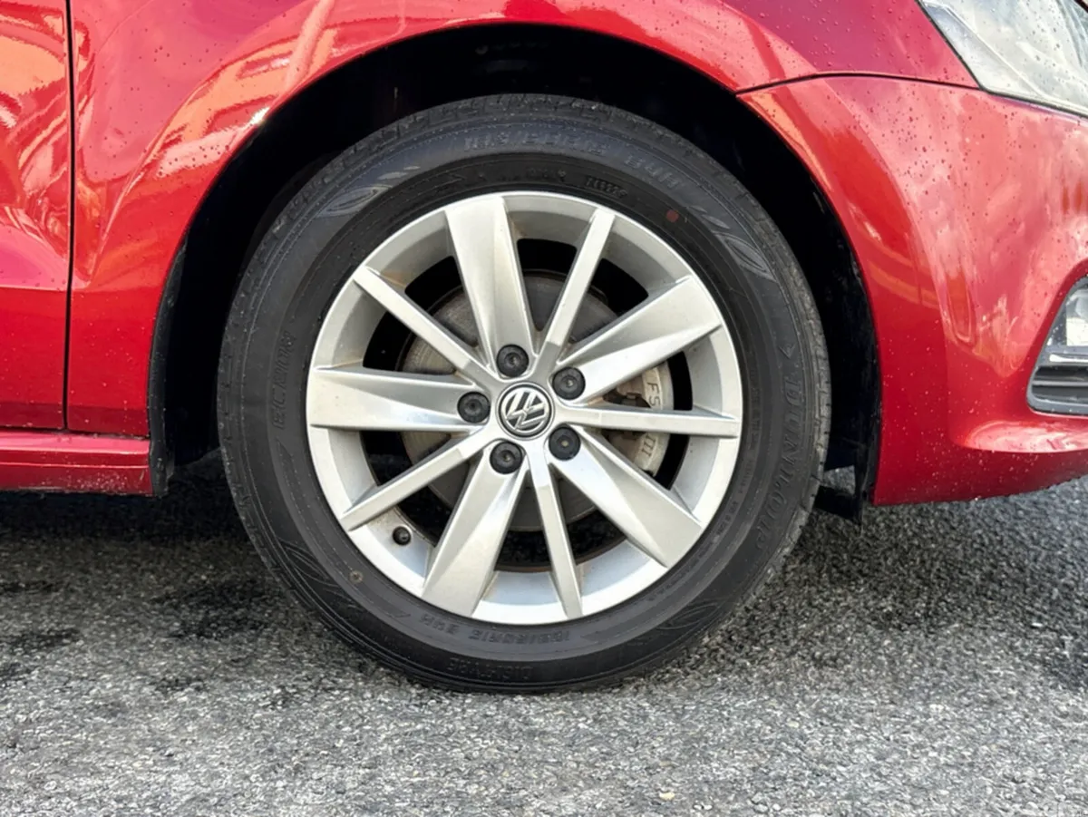 Volkswagen Polo Hatchback, Petrol, 2015, Red
