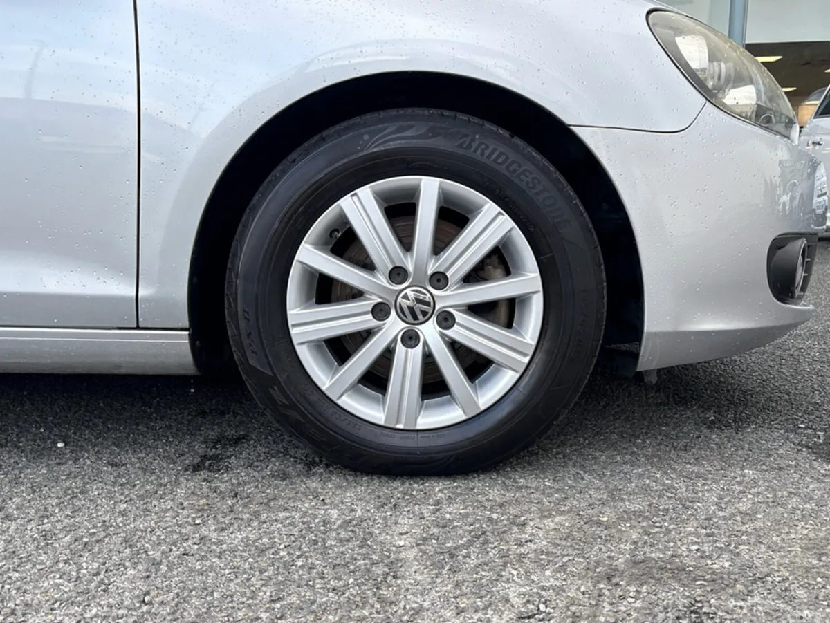 Volkswagen Golf Hatchback, Petrol, 2012, Silver