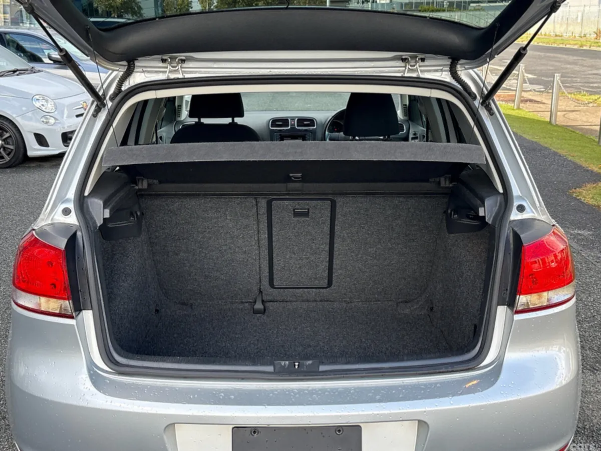 Volkswagen Golf Hatchback, Petrol, 2012, Silver