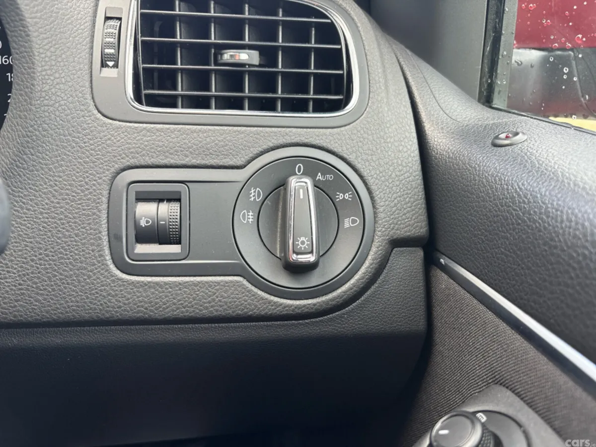 Volkswagen Polo Hatchback, Petrol, 2015, Red