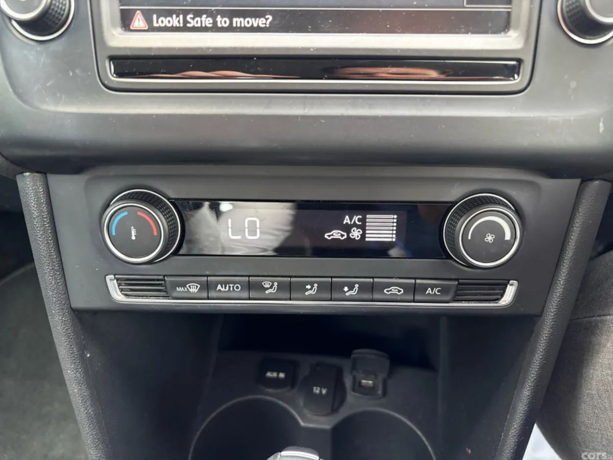 Volkswagen Polo Hatchback, Petrol, 2015, Red