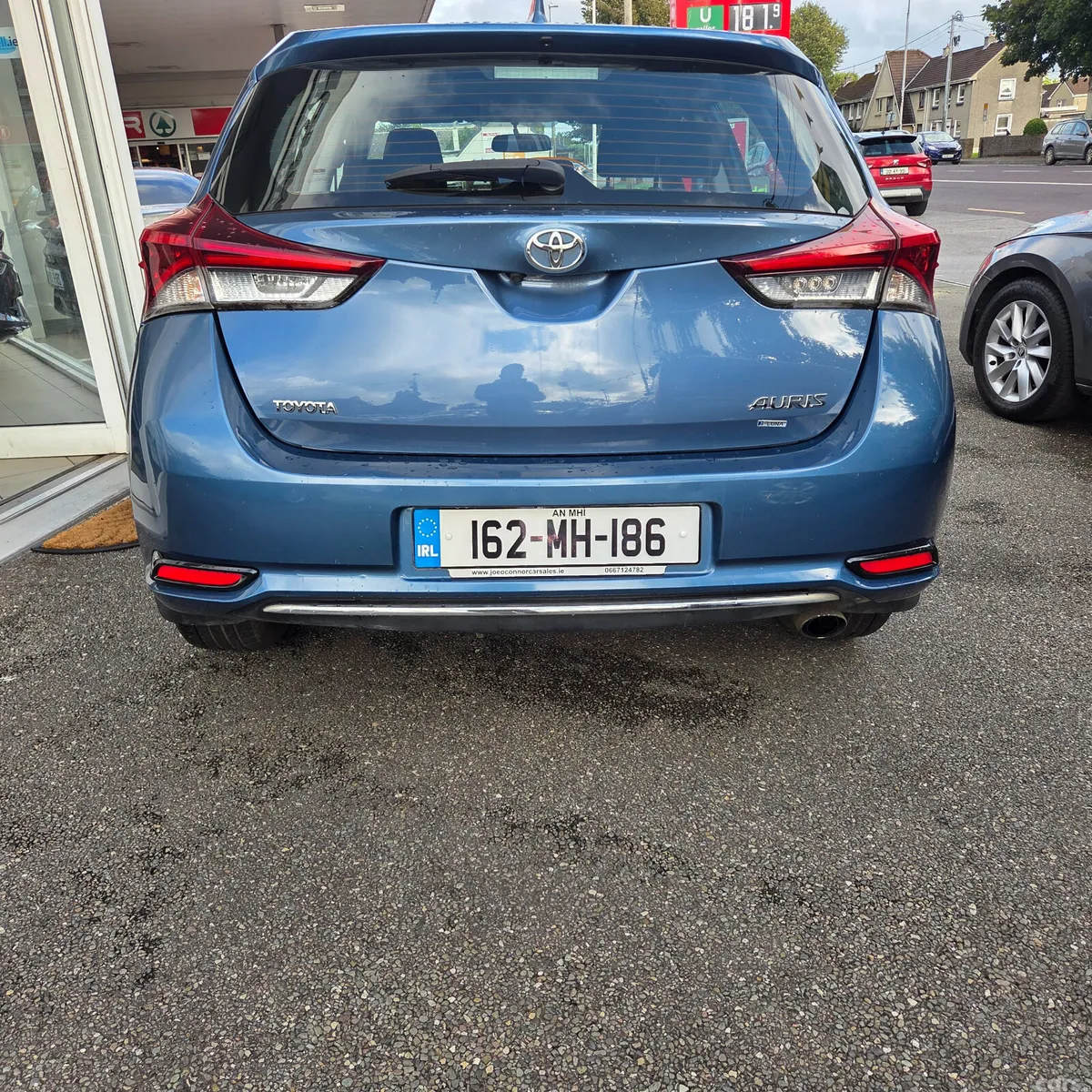 Toyota Auris Hatchback, Petrol, 2016, Blue