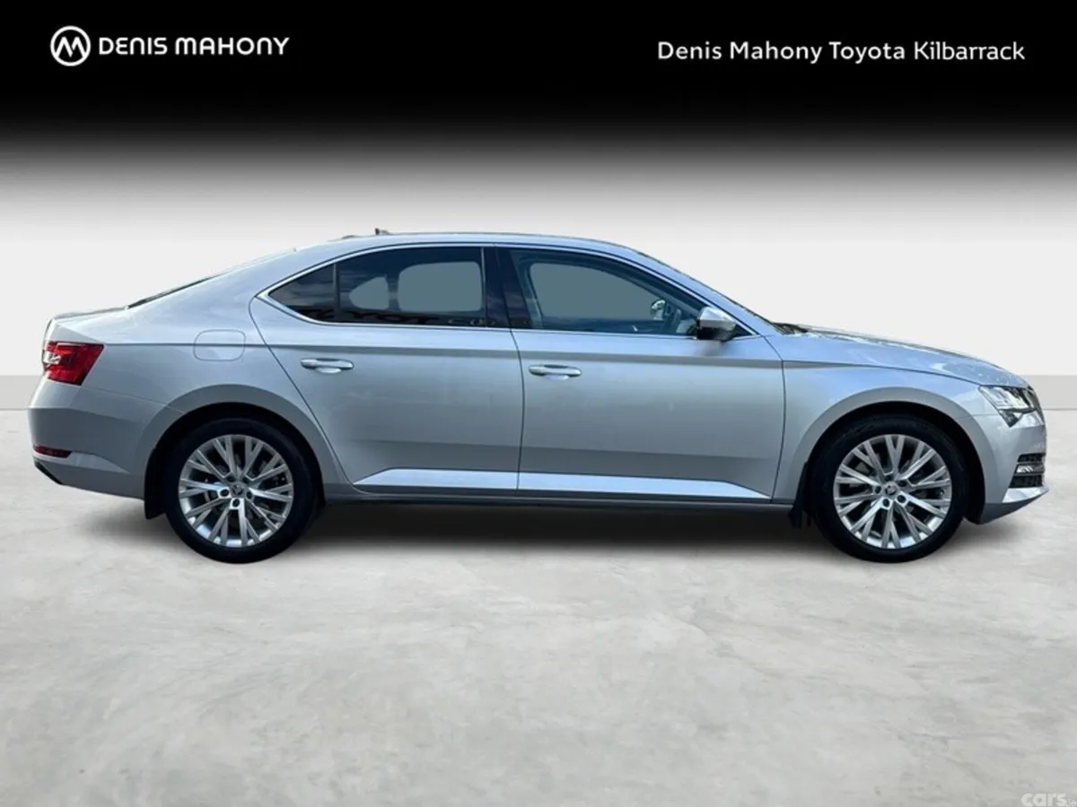 Skoda Superb Hatchback, Petrol, 2024, Grey
