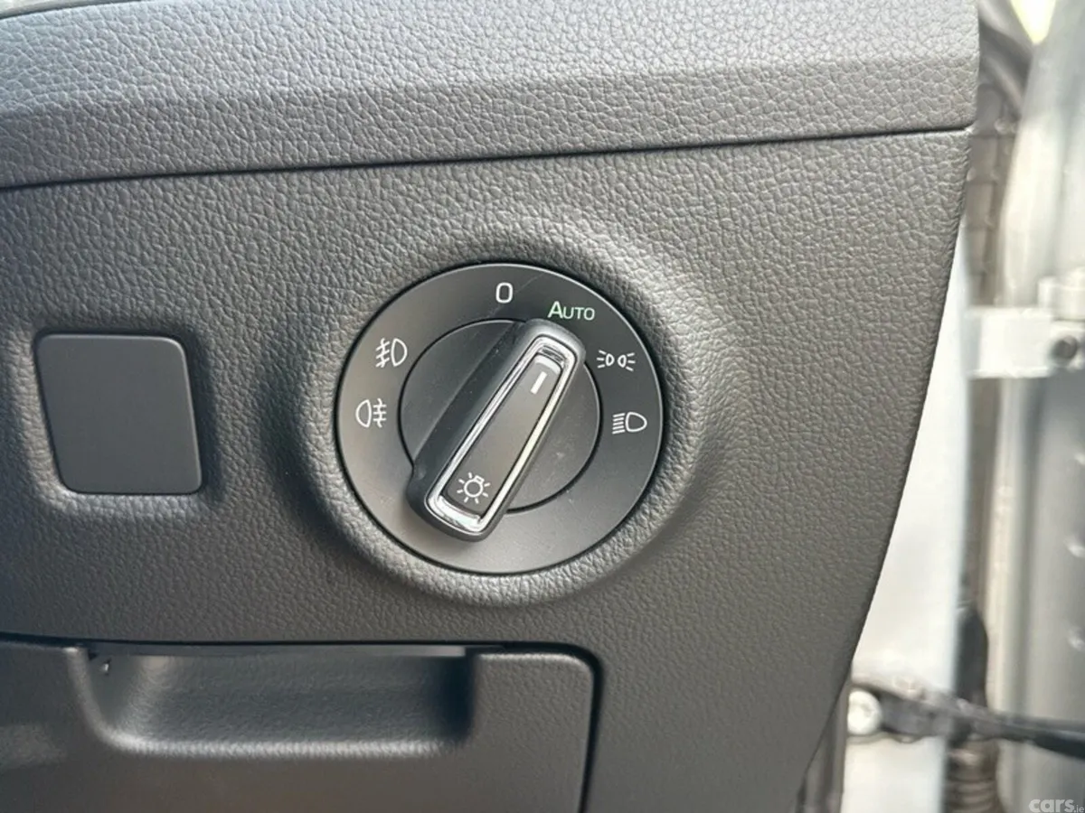 Skoda Superb Hatchback, Petrol, 2024, Grey