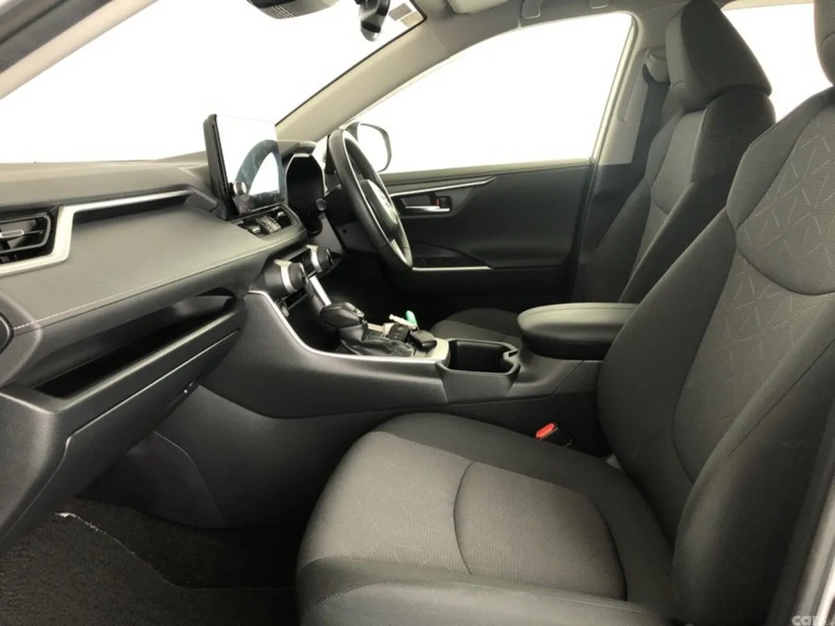 Toyota RAV4 SUV, Petrol Hybrid, 2024, Silver