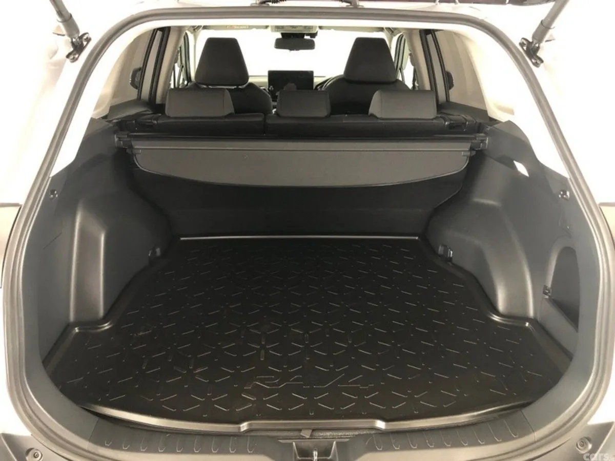 Toyota RAV4 SUV, Petrol Hybrid, 2024, Silver