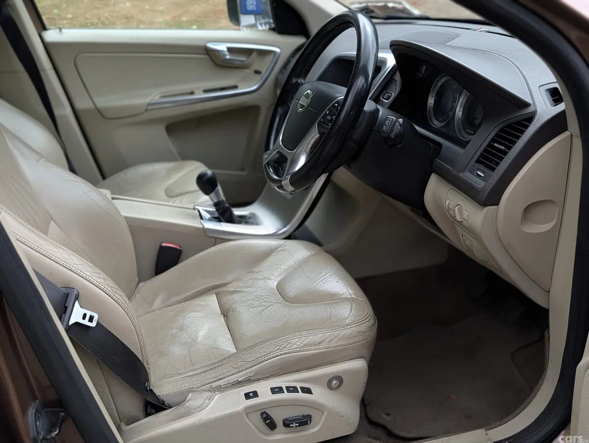 Volvo XC60 SUV, Diesel, 2011, Bronze