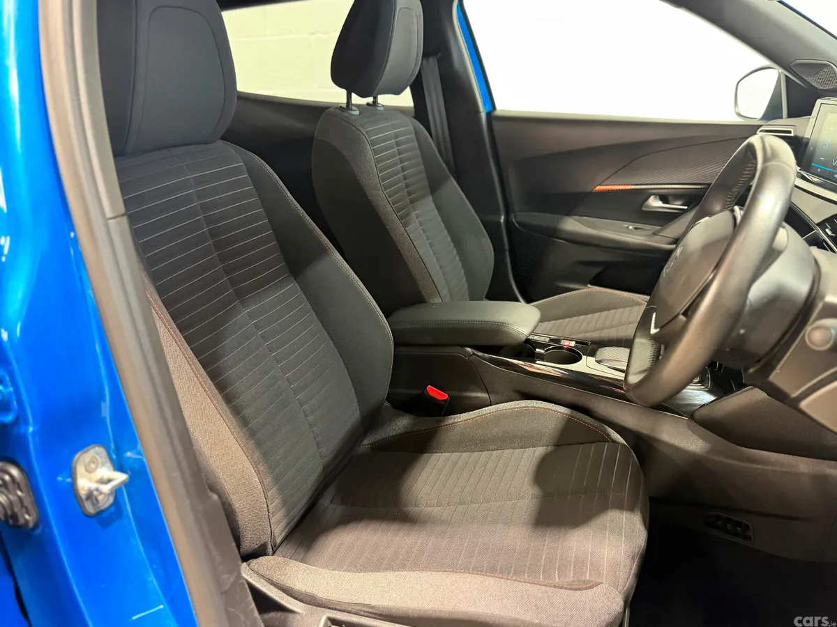 Peugeot 2008 SUV, Electric, 2023, Blue